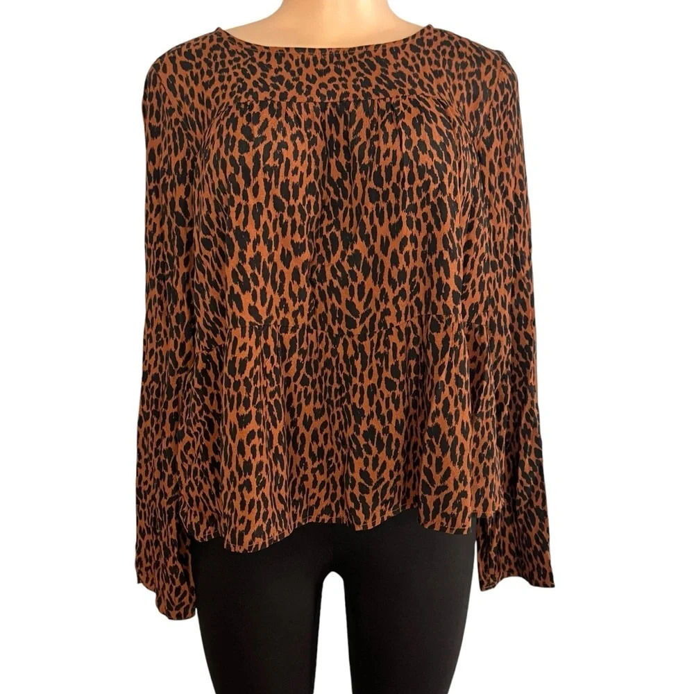 3/$30 ☀️ Gap Brown Cheetah Print Tiered Top Blouse